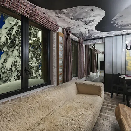 Snow 1850 מלון קורשבל